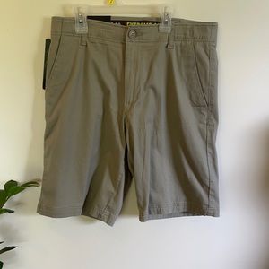Lee Extreme Comfort Shorts 32 NWT